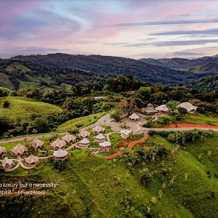 Holos Retreat Center: The Entire Ridge Basecamp Baru Eksteriør bilde
