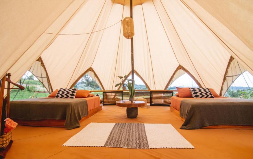 Holos Retreat Center: The Entire Ridge Basecamp Baru Eksteriør bilde