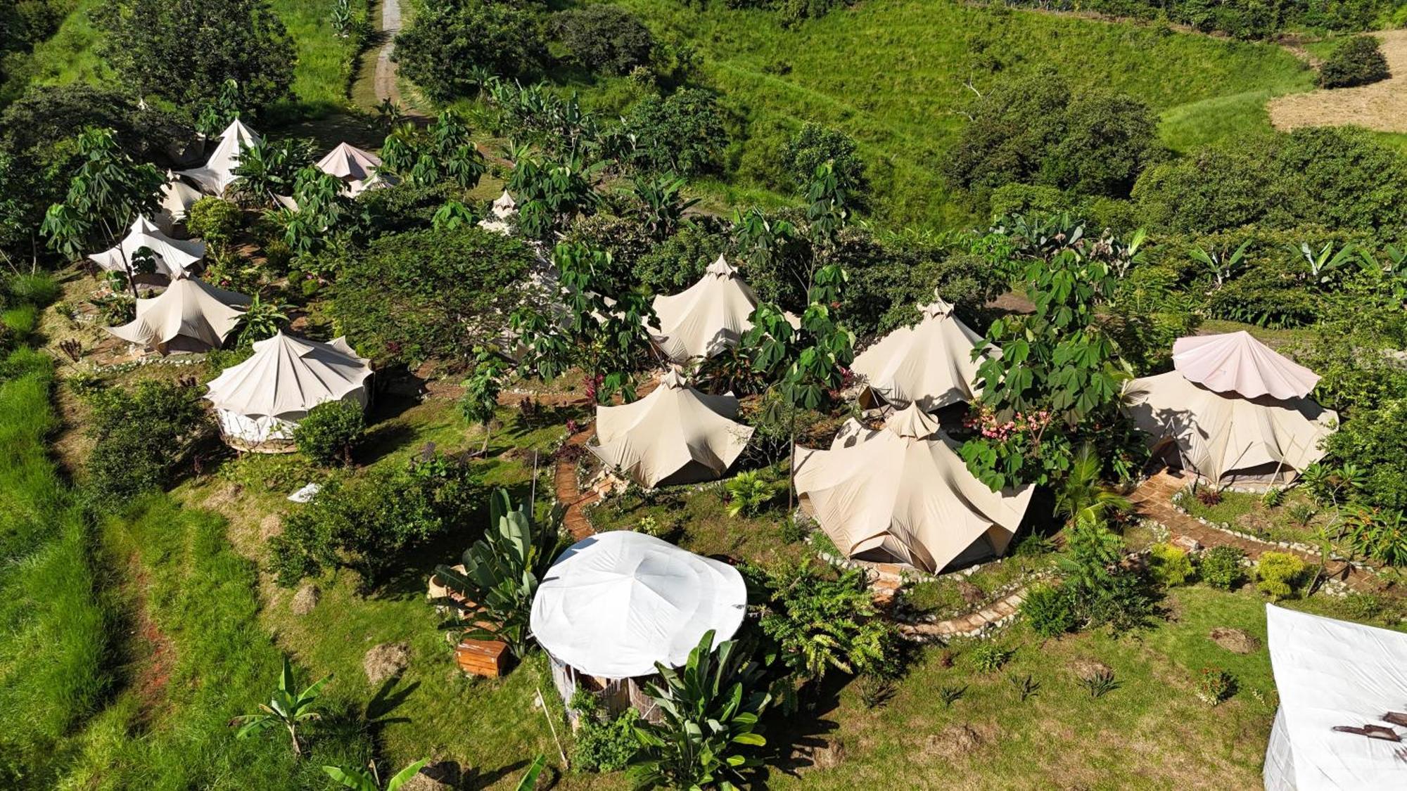Holos Retreat Center: The Entire Ridge Basecamp Baru Eksteriør bilde