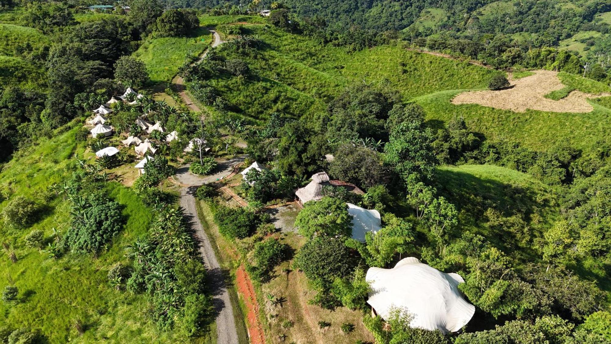 Holos Retreat Center: The Entire Ridge Basecamp Baru Eksteriør bilde
